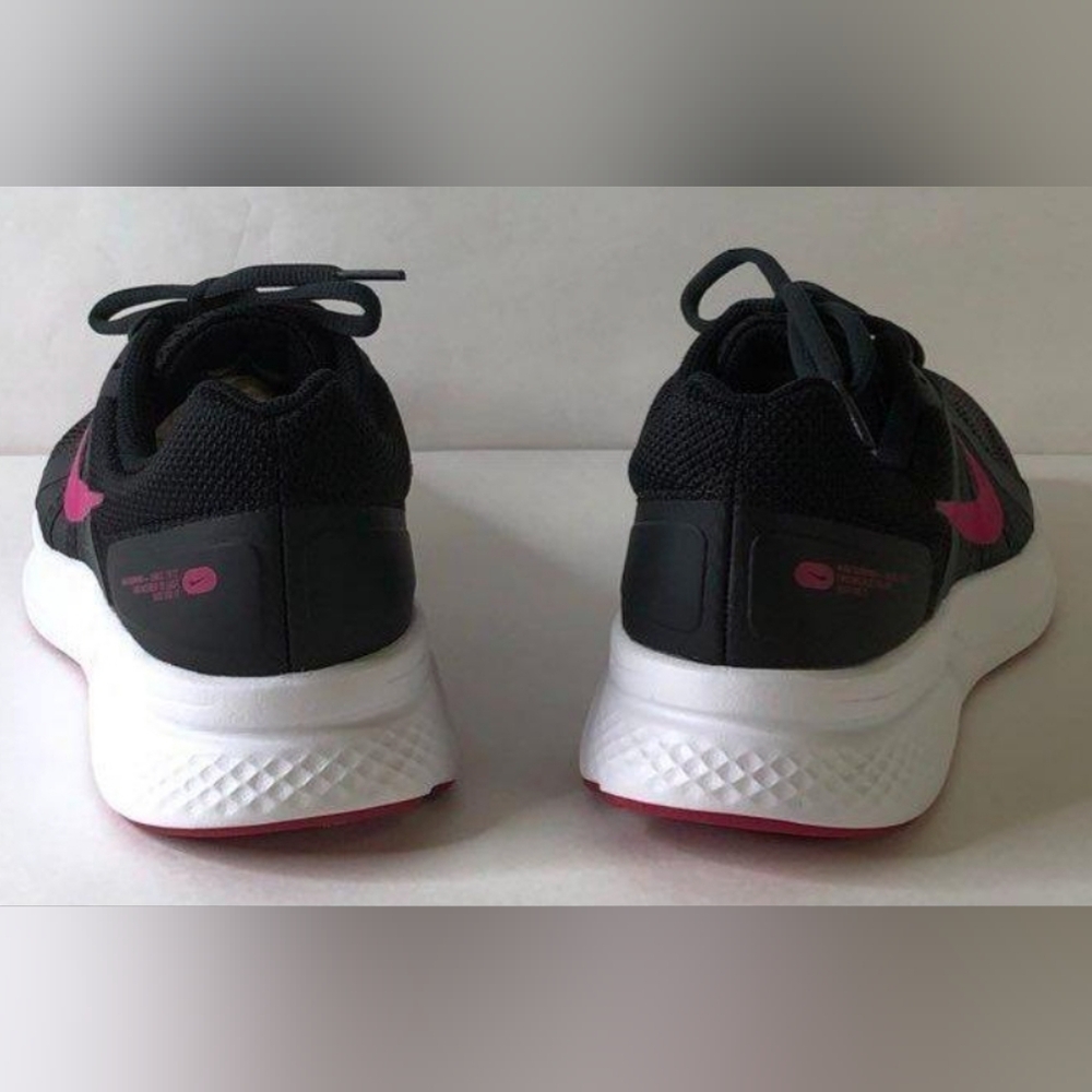 Nike Wmns Run Swift 2 Wide 'Dark Smoke Grey Fireberry' Sneakers Size 9 NWOT $85 - Picture 8 of 10